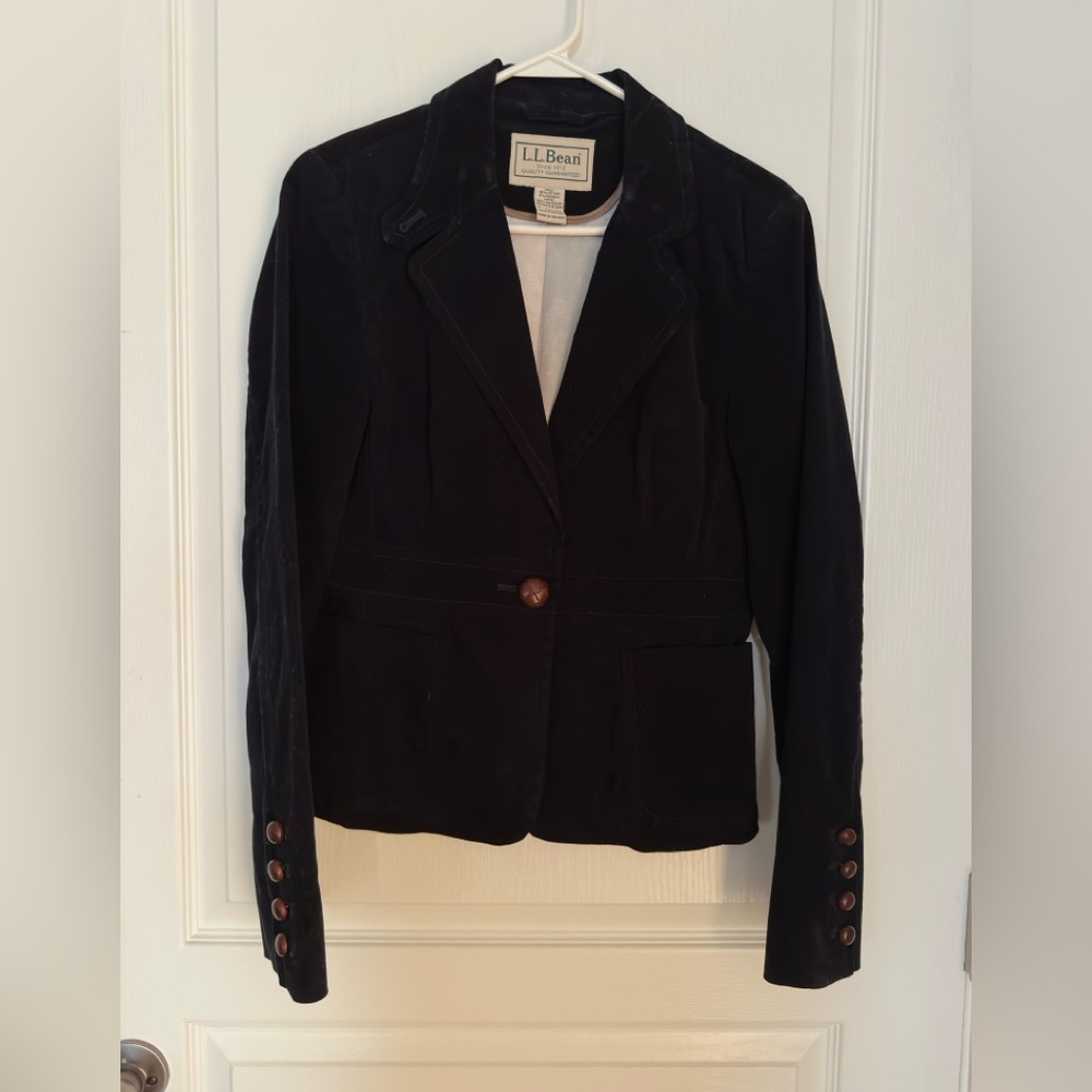 L.L. Bean Women's Navy Velveteen Blazer with Brown Buttons